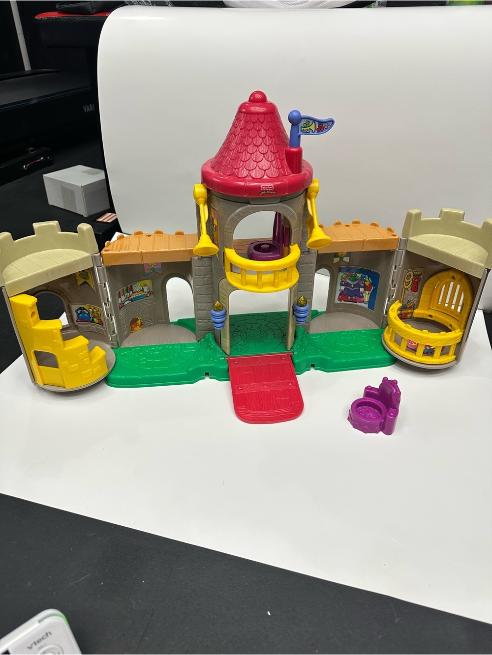 Little People Lil Kingdom + 5 people - Picture 9 of 10